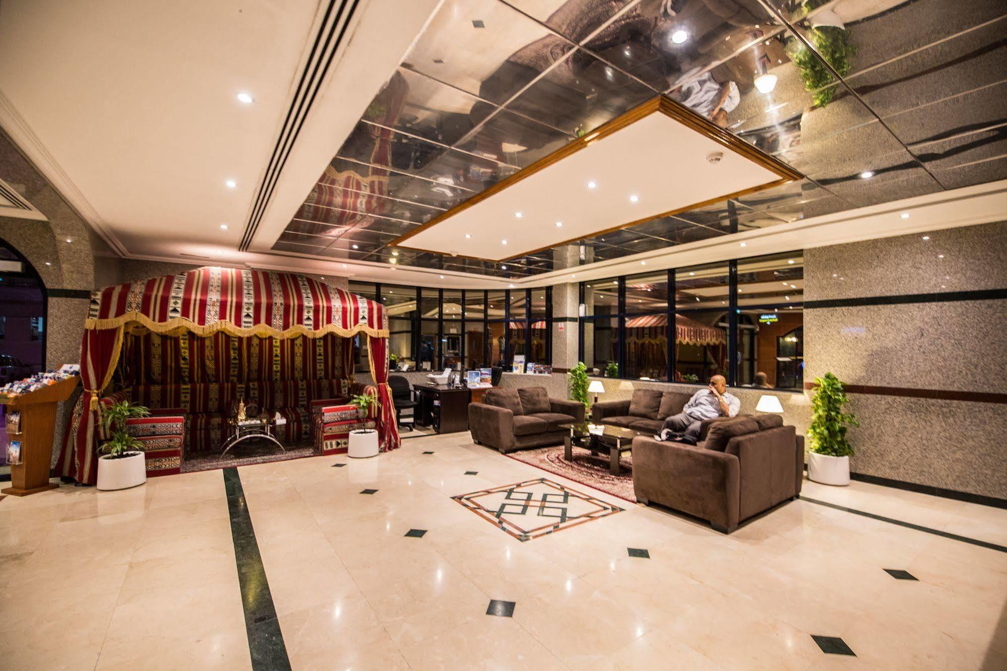 Welcome Hotel Apartments 1 Дубай Екстериор снимка