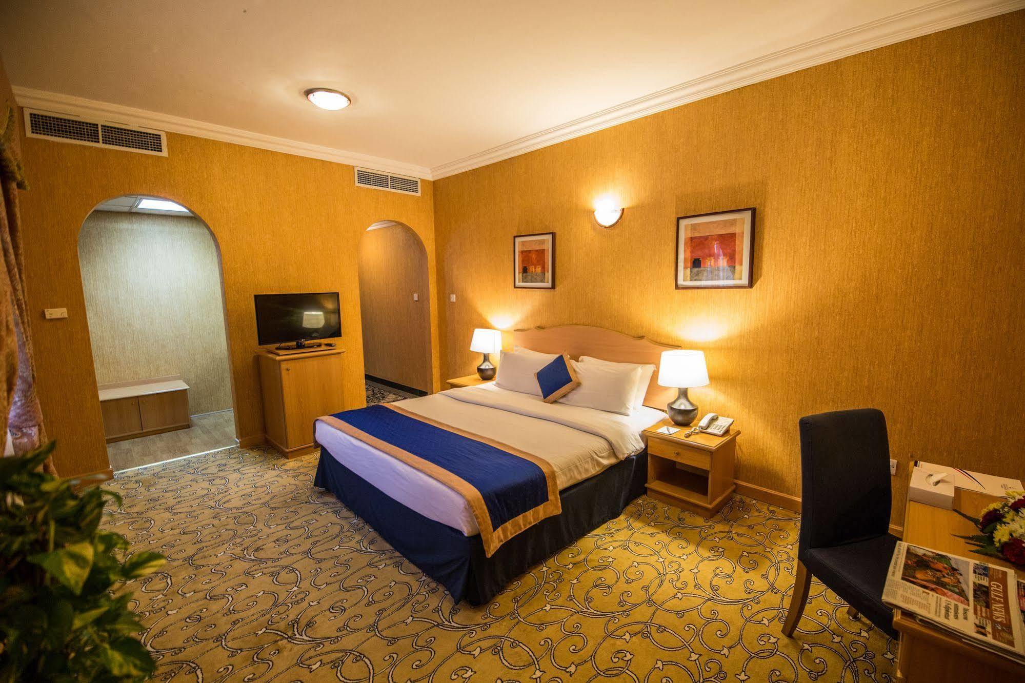 Welcome Hotel Apartments 1 Дубай Екстериор снимка