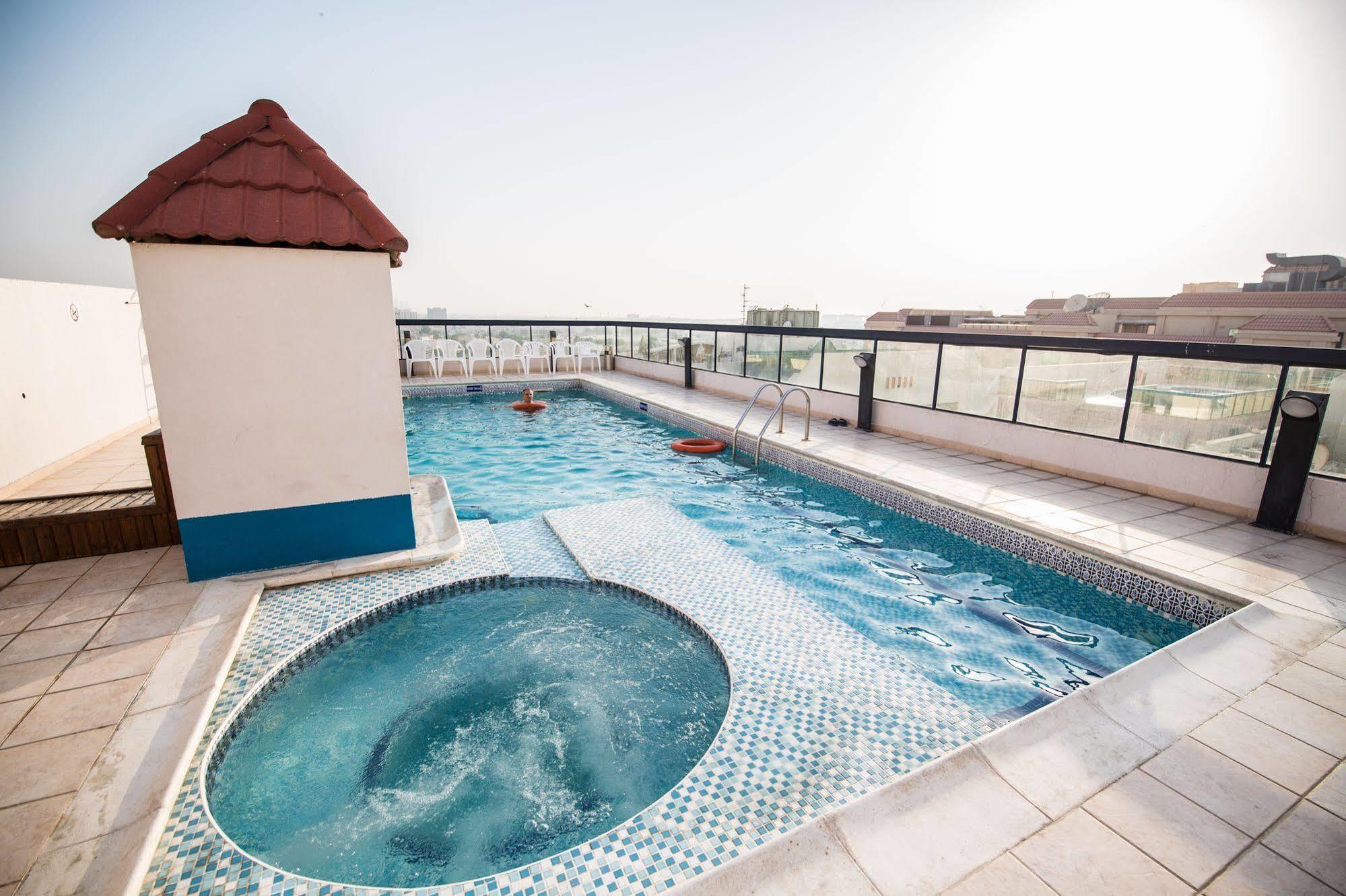 Welcome Hotel Apartments 1 Дубай Екстериор снимка