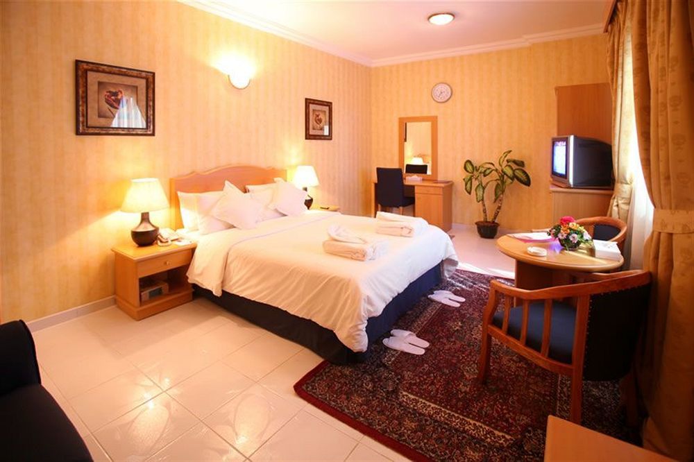 Welcome Hotel Apartments 1 Дубай Екстериор снимка